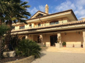 Гостиница Villa Civita  Колоннелла